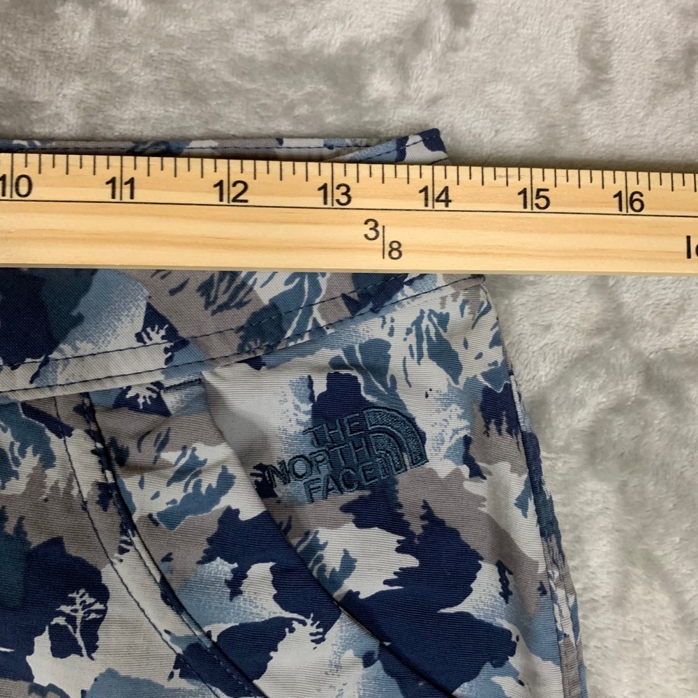 The North Face Womens Size 0 Paramount Camo Cargo Capri Pants Blue Gray Hiking - Picture 13 of 15